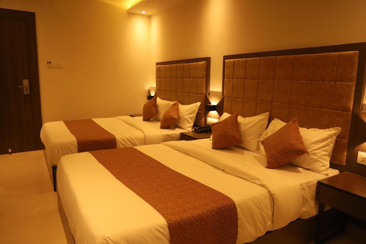 Hotel Sai Pritam Mumbai Exterior photo