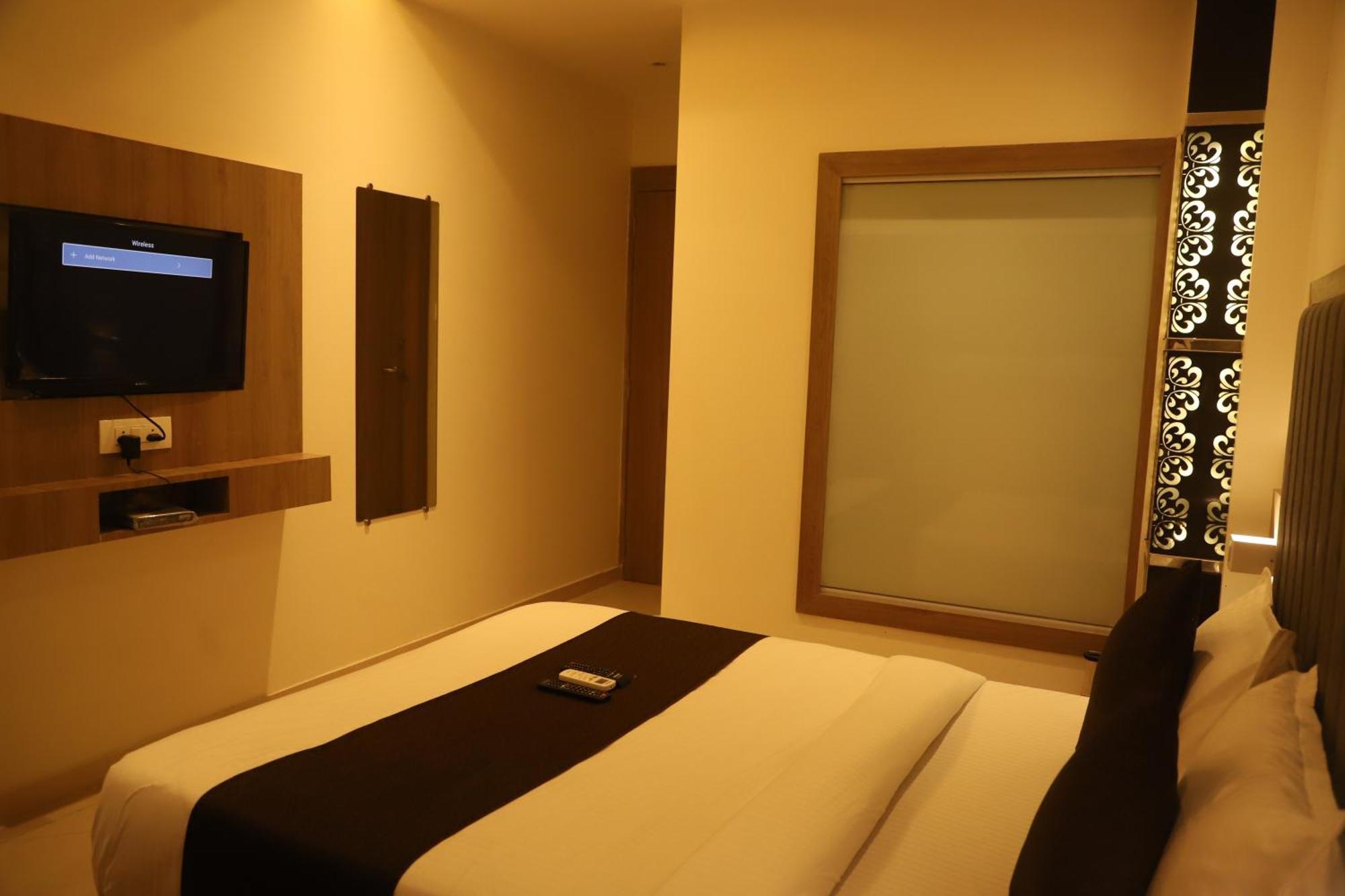 Hotel Sai Pritam Mumbai Exterior photo